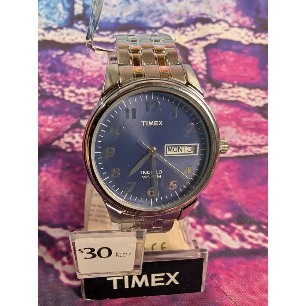 NOS New 2005 Timex Easy Reader Mens T26471 Indiglo Blue Face Silver Tone Watch
